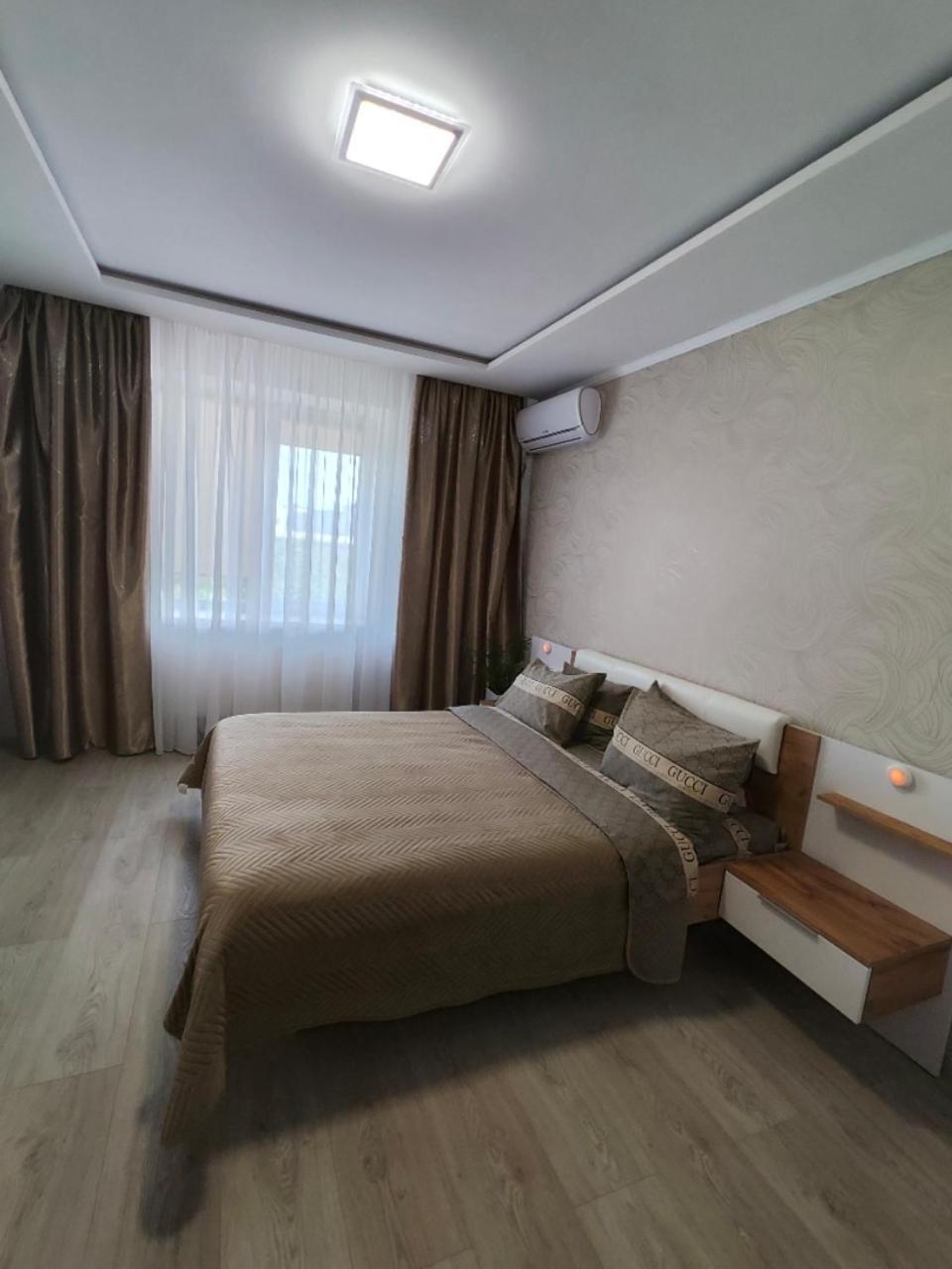 Zlata De Luxe Apartment Ivano-Frankivsk Ngoại thất bức ảnh