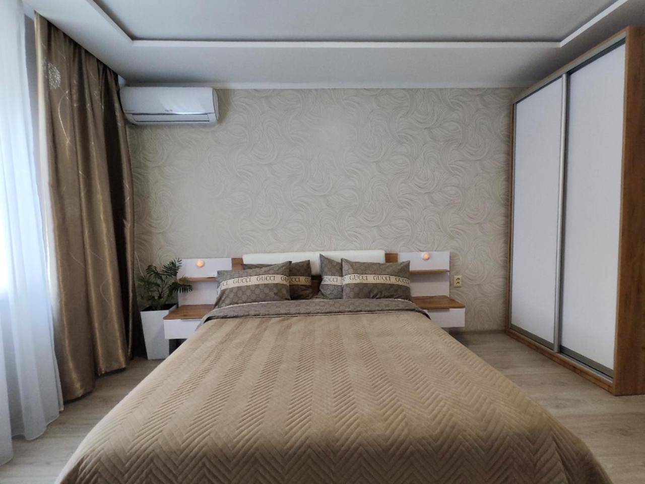 Zlata De Luxe Apartment Ivano-Frankivsk Ngoại thất bức ảnh