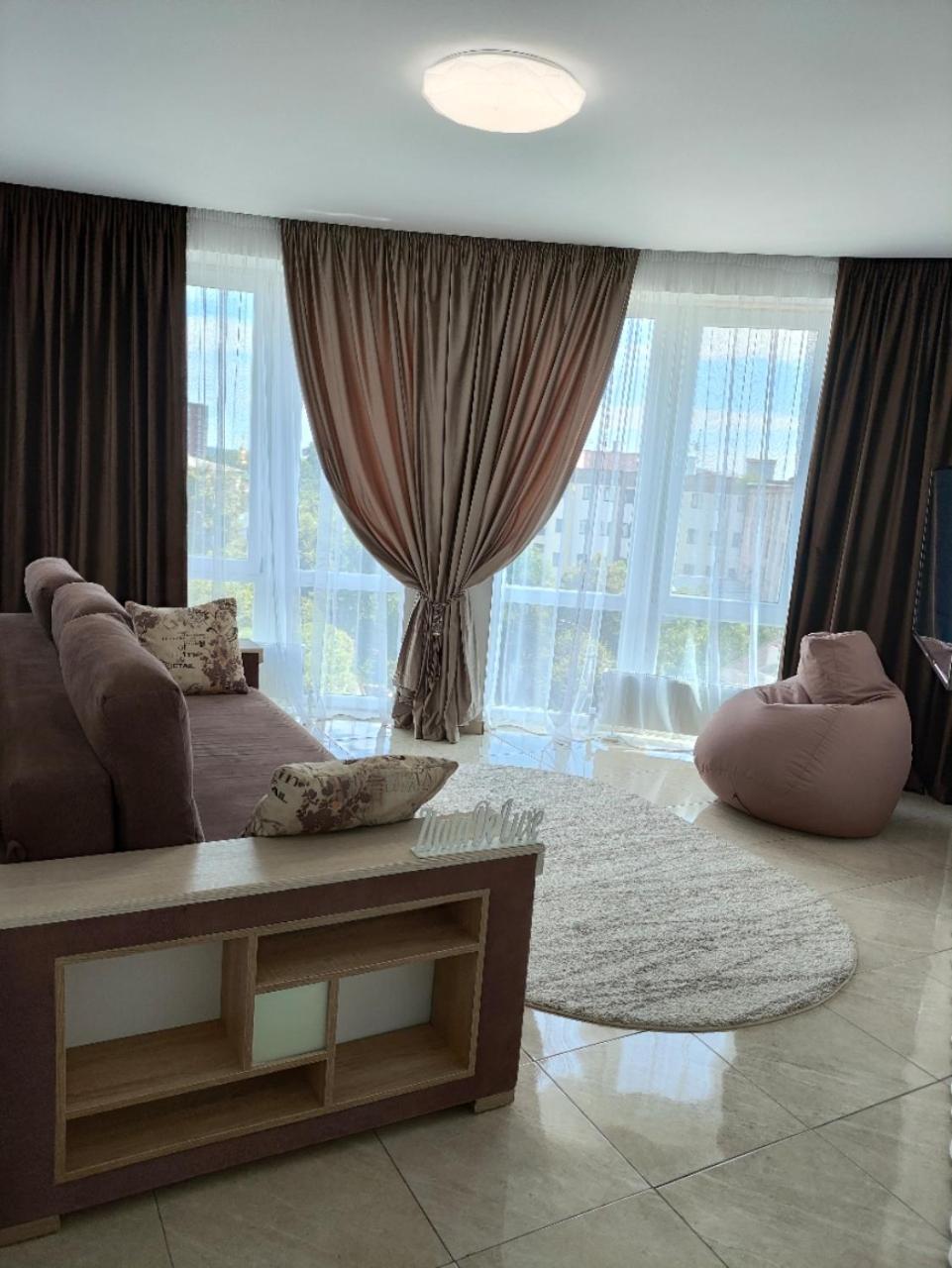 Zlata De Luxe Apartment Ivano-Frankivsk Ngoại thất bức ảnh